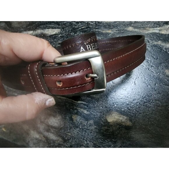 Genuine Cowskin Leather Belt Size 34 with Pewter Tone Classic Belt Buckle - Picture 2 of 4